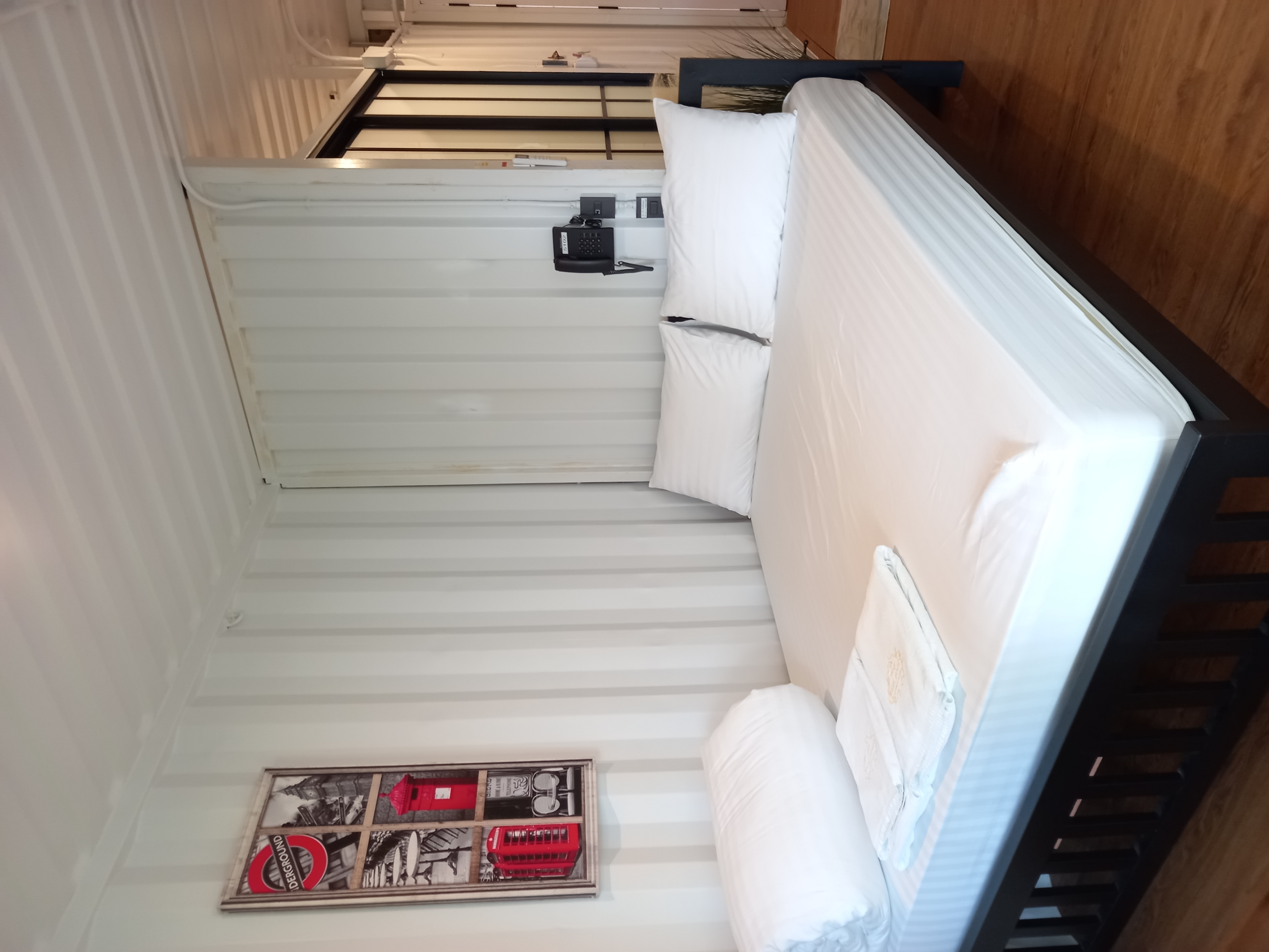 Room 7